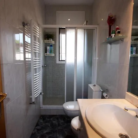 Cozy, Sunny Flat 600m From Beach, 20 Mins To Bcn *
